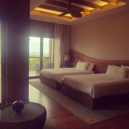 Indura Beach & Golf Resort Curio Collection By Hilton Тела Екстериор снимка