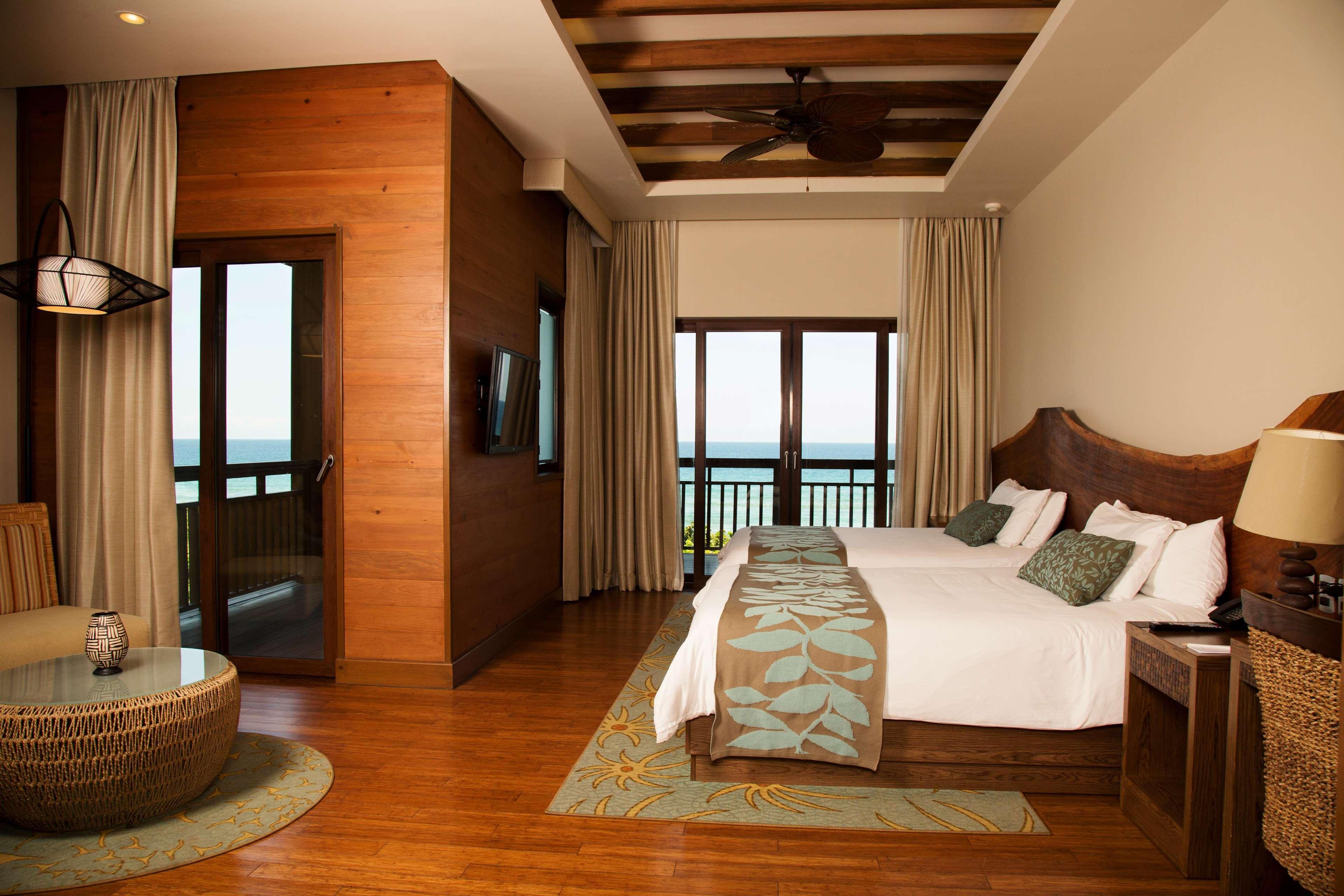 Indura Beach & Golf Resort Curio Collection By Hilton Тела Екстериор снимка