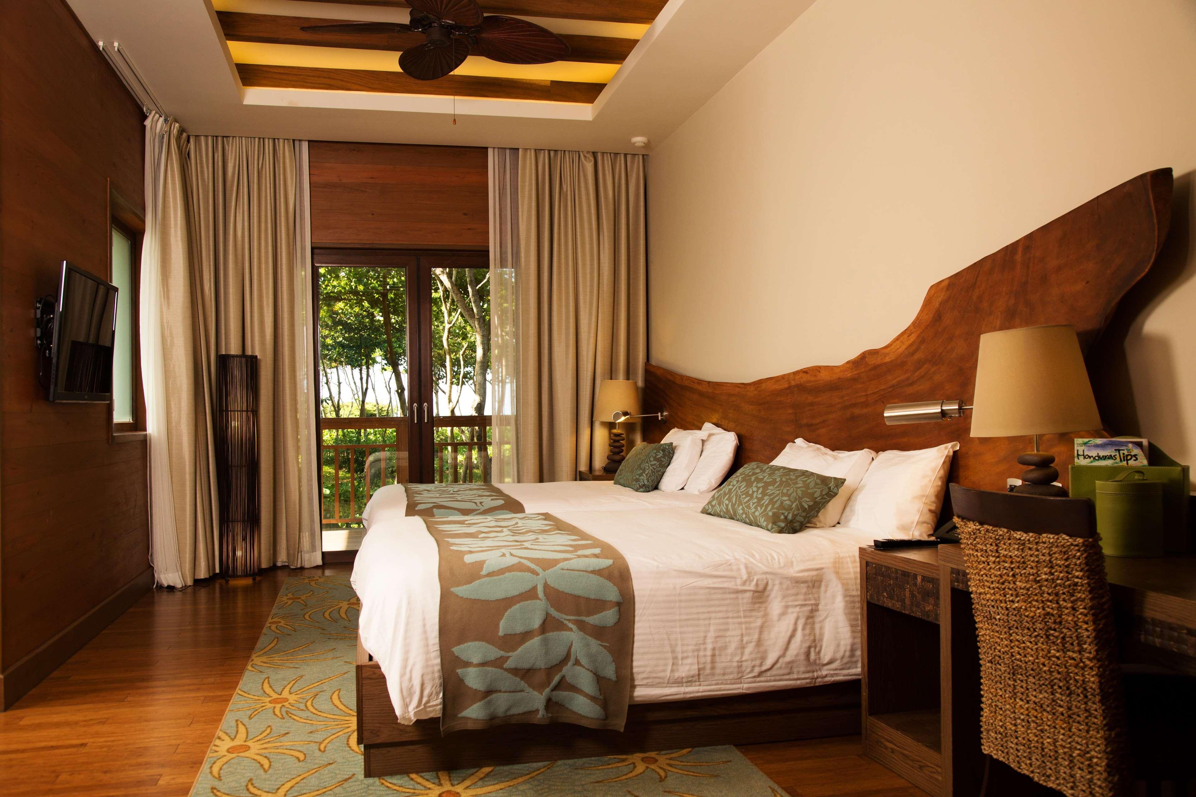 Indura Beach & Golf Resort Curio Collection By Hilton Тела Екстериор снимка