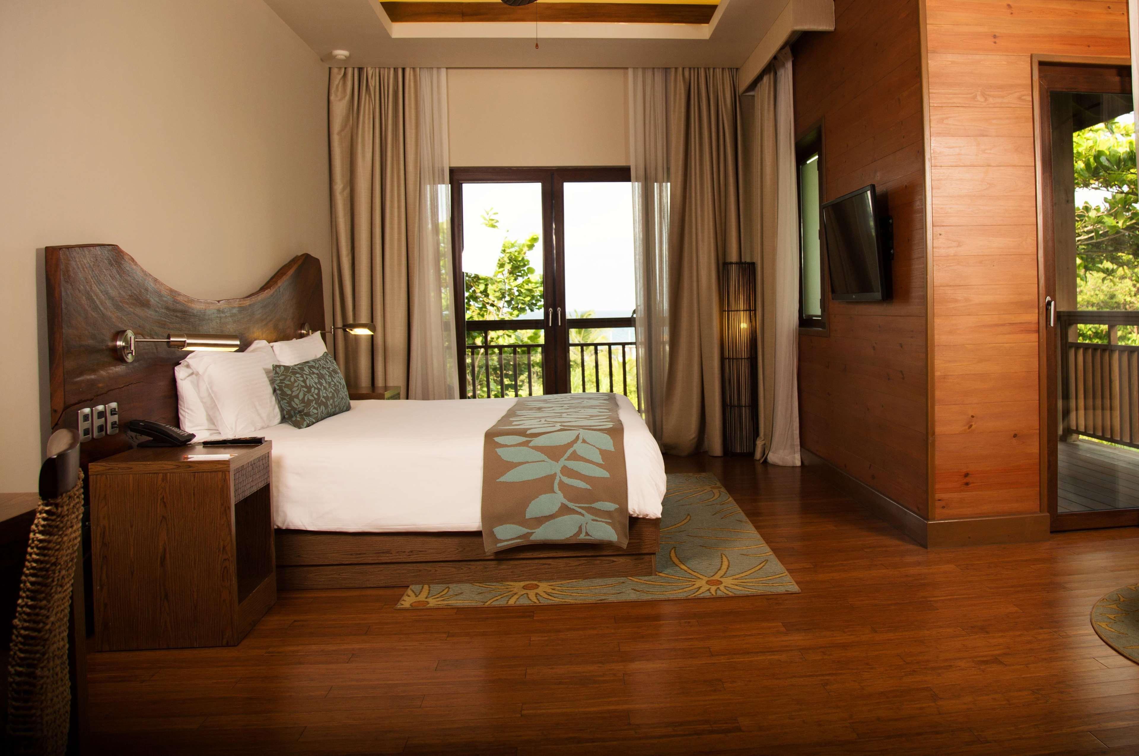 Indura Beach & Golf Resort Curio Collection By Hilton Тела Екстериор снимка